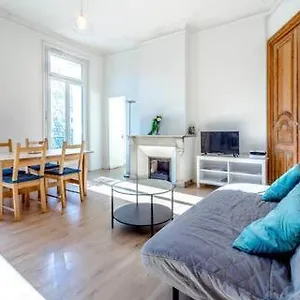 https://canebire-4-appartement-climatis-avec-balcon.fr-provencehotel.com